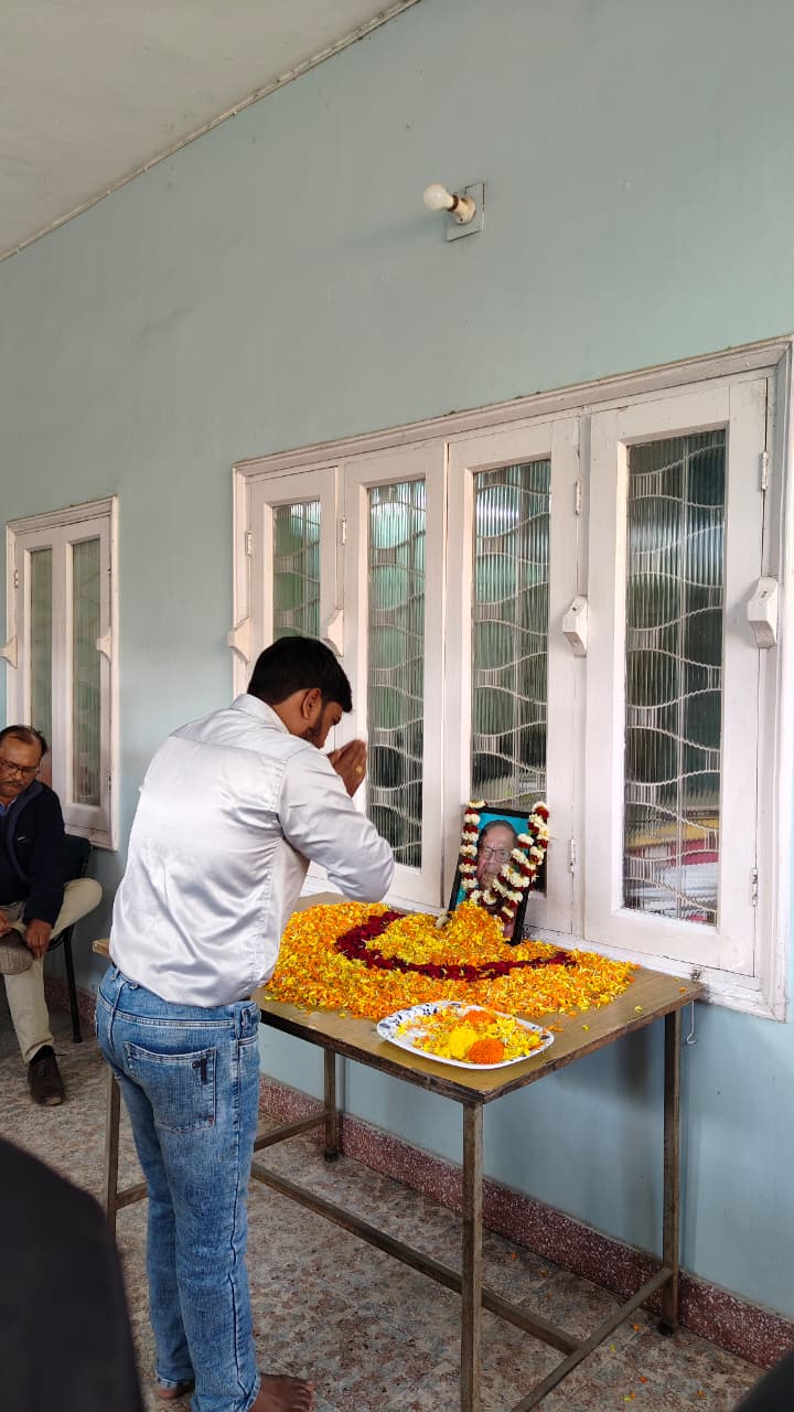 वन निगम के पूर्व कर्मचारी स्वर्गीय श्री सत्यनारायण मंडल जी के निधन पर शोक सभा का आयोजन